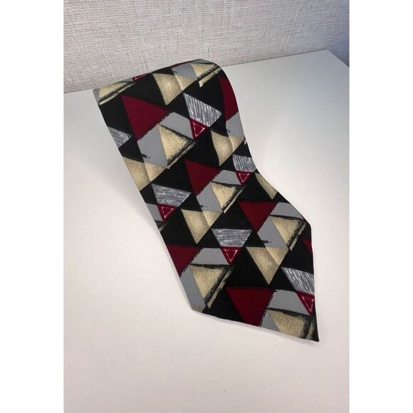 The American Edition Collection Triangle Pattern Professional Tie - Picture 1 of 5